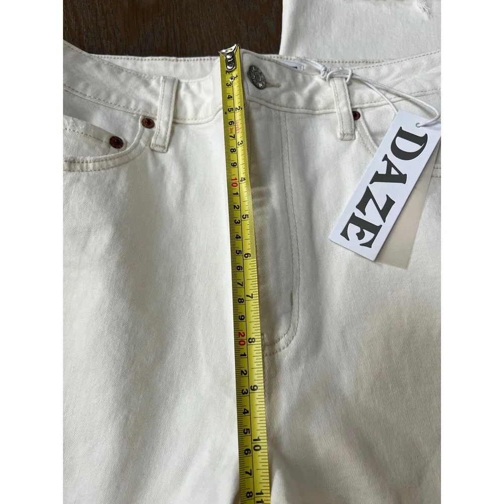 Daze Denim Sundaze Crop Off White Carpenter Straight Jeans 30